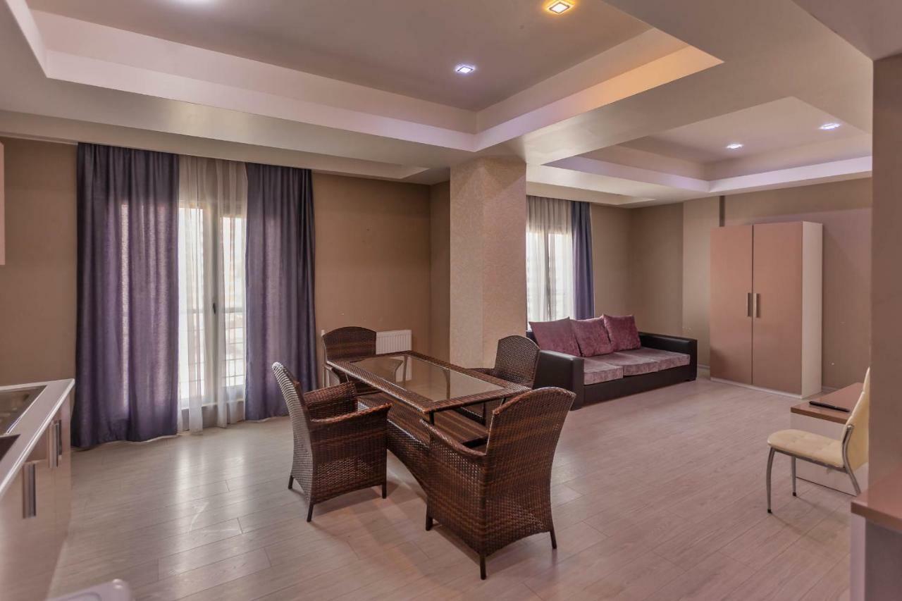 Diplomat Suites Баку Экстерьер фото