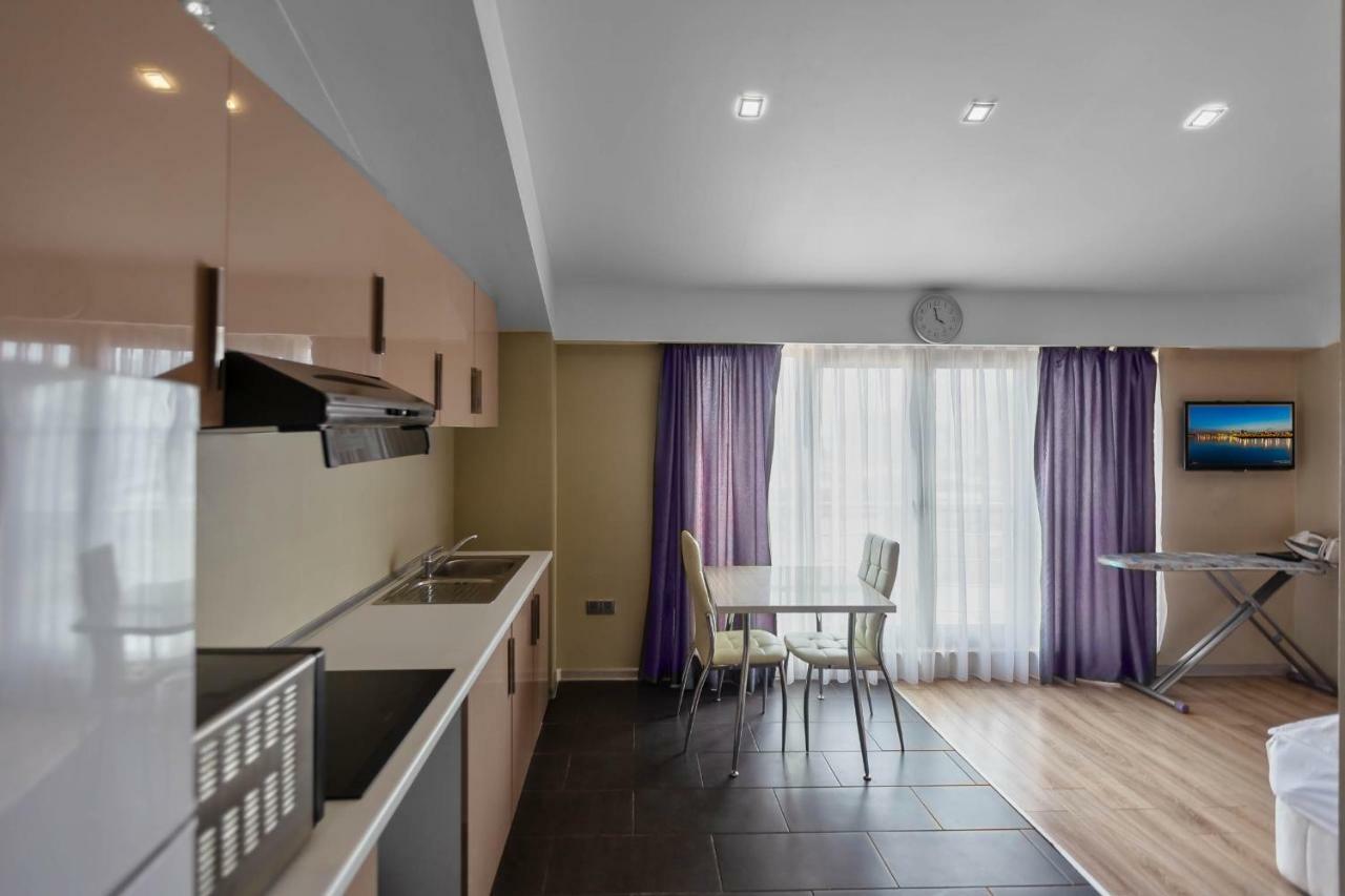 Diplomat Suites Баку Экстерьер фото