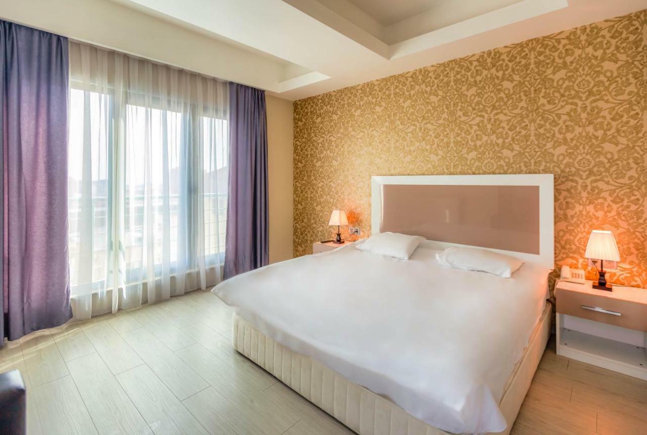 Diplomat Suites Баку Экстерьер фото